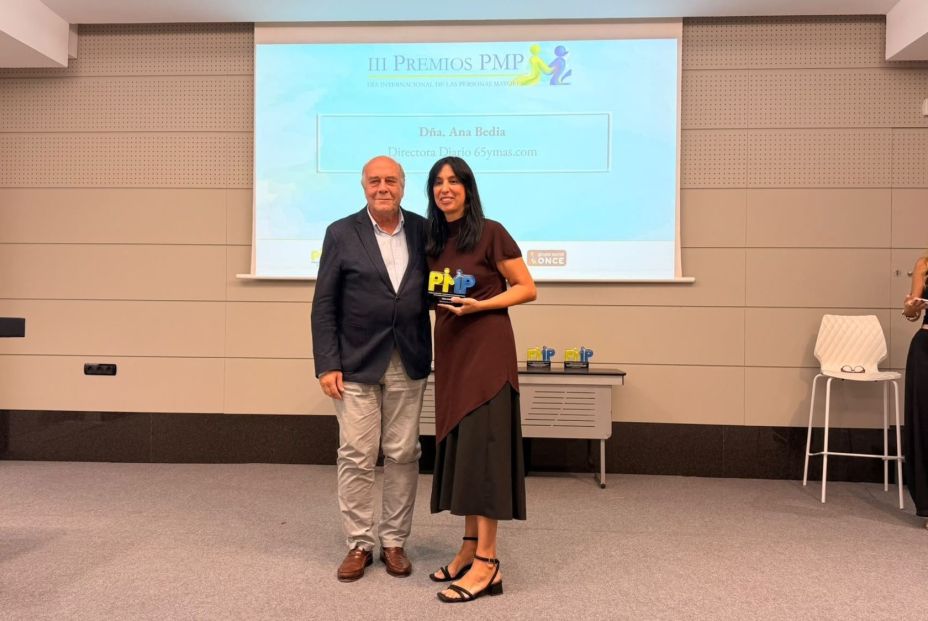 Ana Bedia recoge premio PMP Ana Bedia recoge premio PMP
