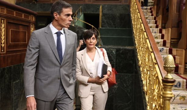 Voces del Gobierno ven muy probable un adelanto electoral si caen los decretos de vivienda