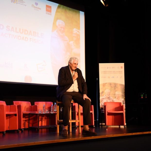 Fernando Romay: "La manera de seguir jóvenes es tener ilusión, salud y no sentirnos solos" Fernando Romay: "La manera de seguir jóvenes es tener ilusión, salud y no sentirnos solos"