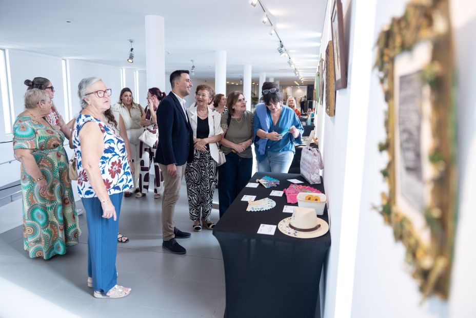 'Arte Mayor' reúne en Málaga más de 70 obras de 36 personas mayores