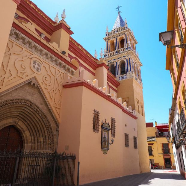 Fachada de la iglesia de Santa Ana Sevilla