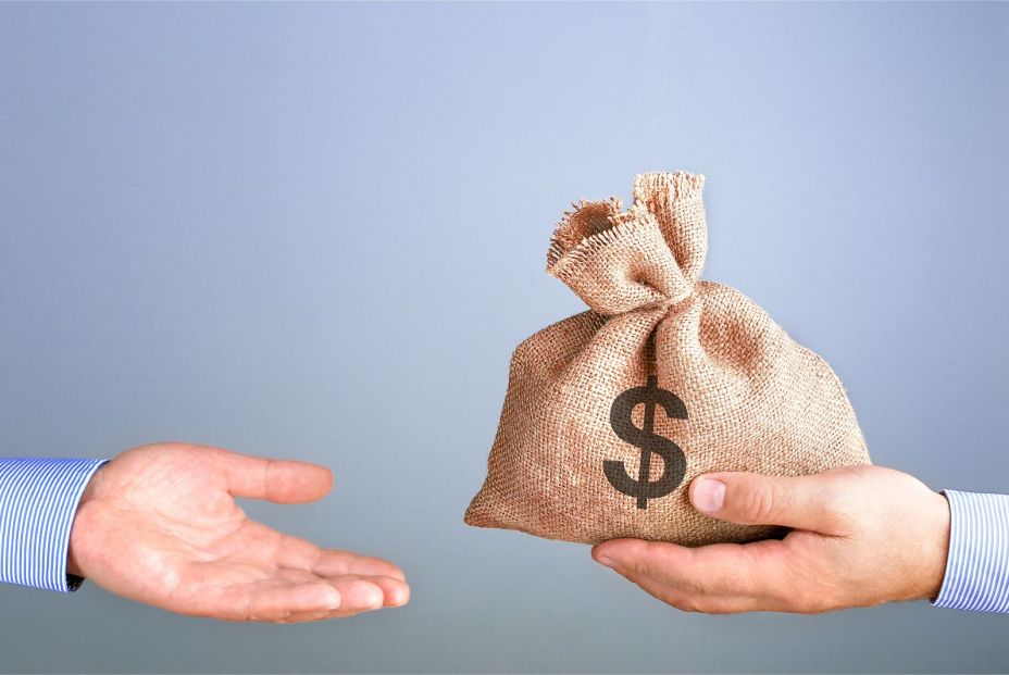 ¿Cómo se hace una donación de dinero a otra persona? Te explicamos todos los pasos y requerimientos