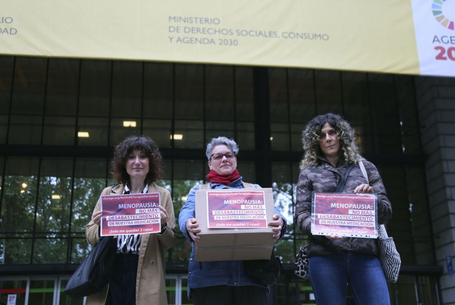 Mujeres afectadas por la falta de fármacos para la menopausia piden una "solución urgente" a Sanidad