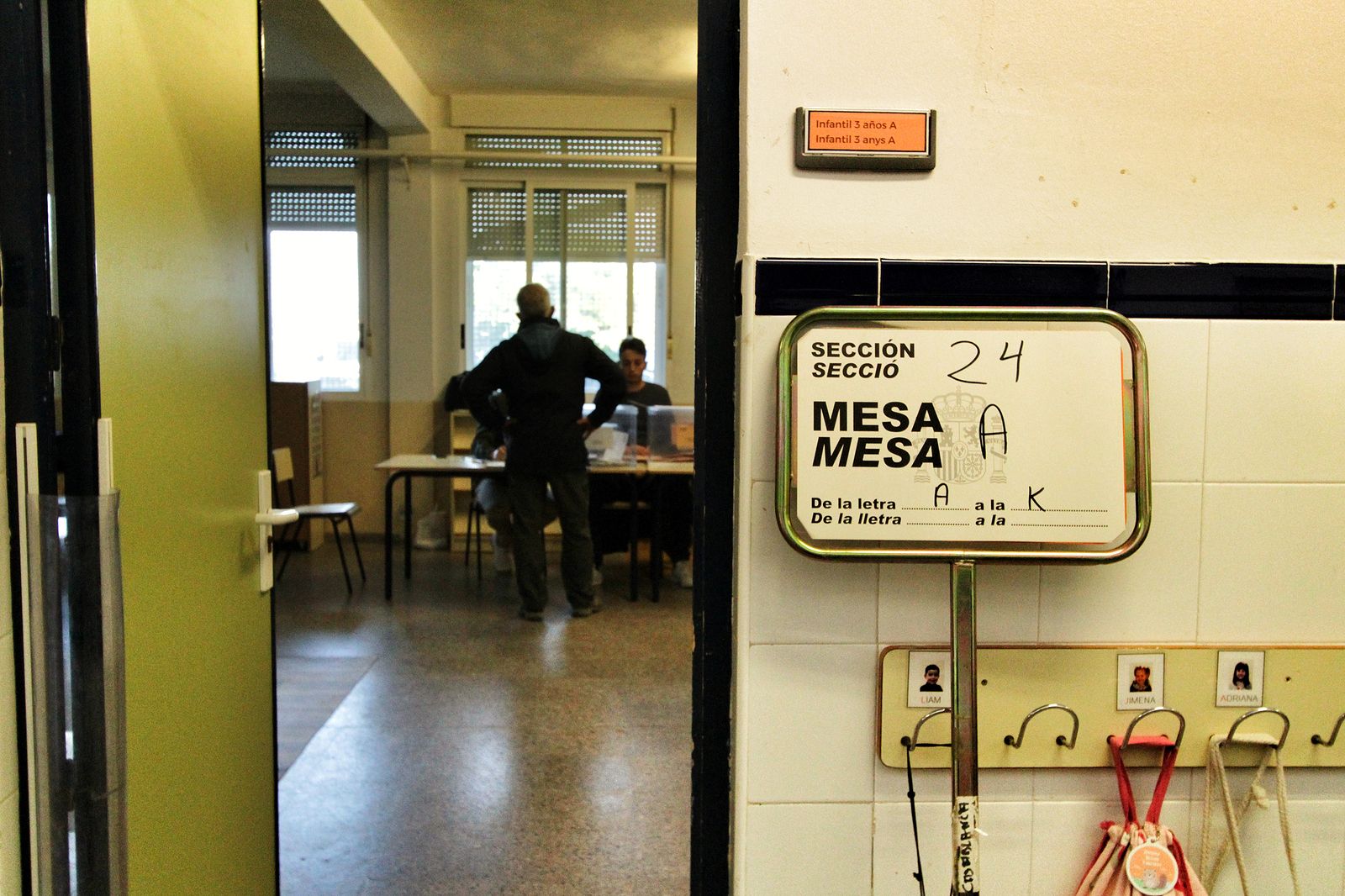 Elecciones 29-N: ¿a partir de qué edad te puedes librar de ser miembro de una mesa electoral? (Big Stock)