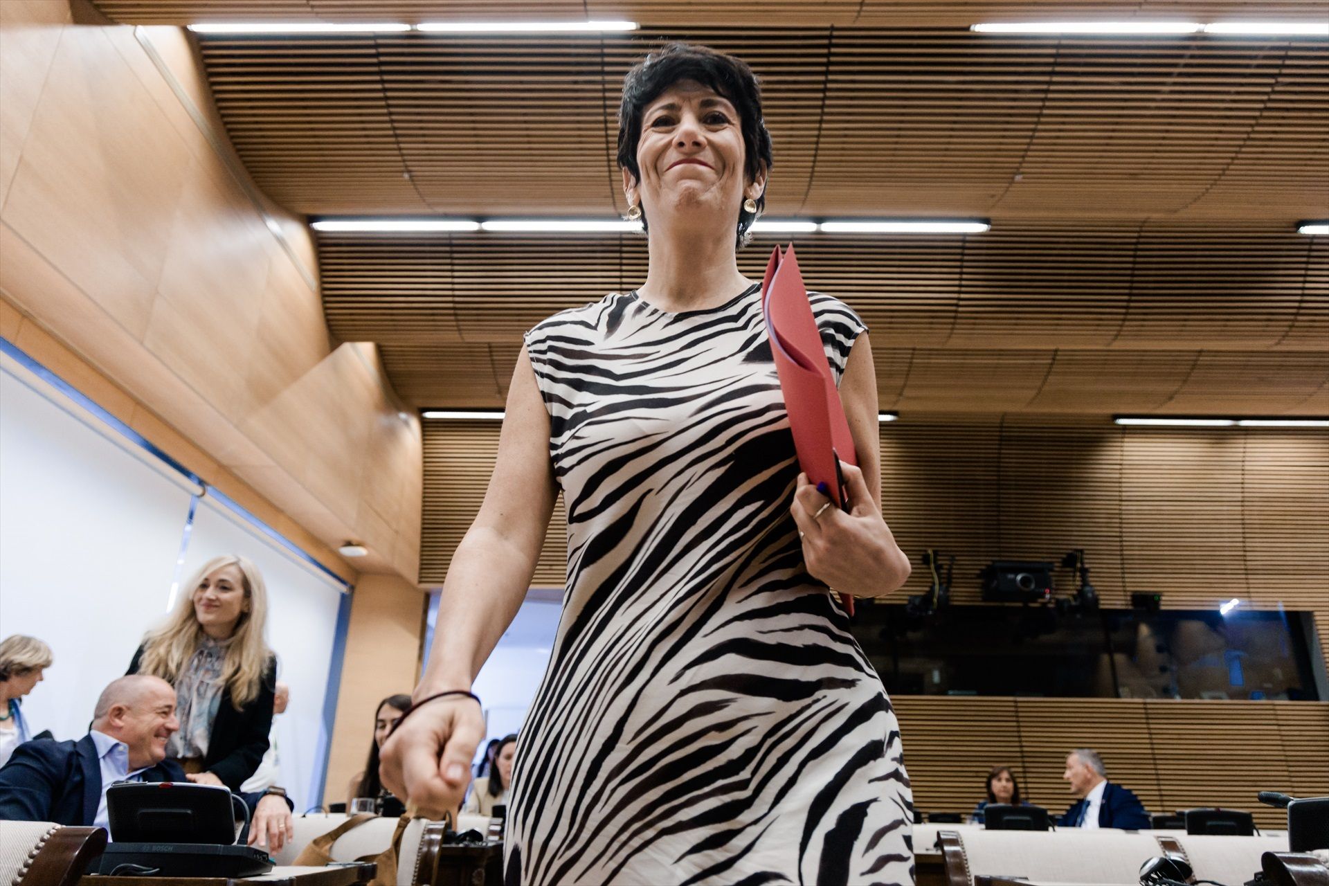 Elma Saiz pide a los pensionistas "no tener miedo": "Sus pensiones están garantizadas" Elma Saiz pide a los pensionistas "no tener miedo": "Sus pensiones están garantizadas"