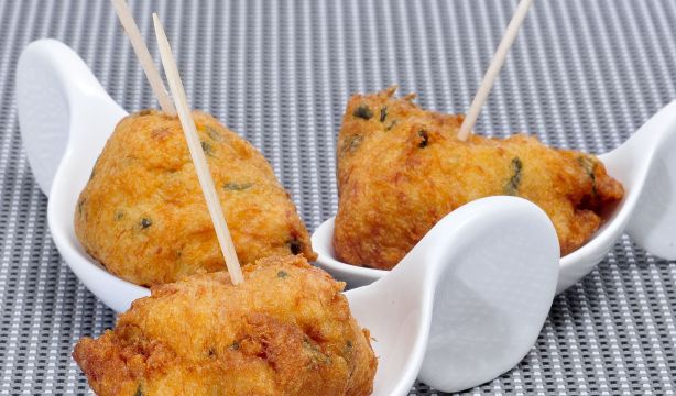 Receta de lomos de bacalao como lo hacen en Casa Labra, la taberna histórica madrileña. Foto: bigstock 