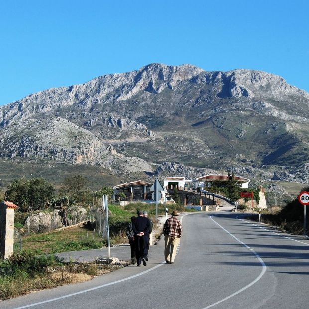 Más de la mitad de los mayores de la España rural denuncia falta de atención especial en su banco