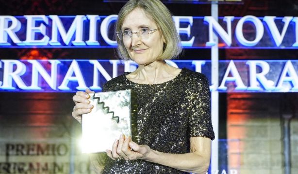 'El baile de las criadas': la novela de Marta Platel que pone el foco en las mujeres de la posguerra