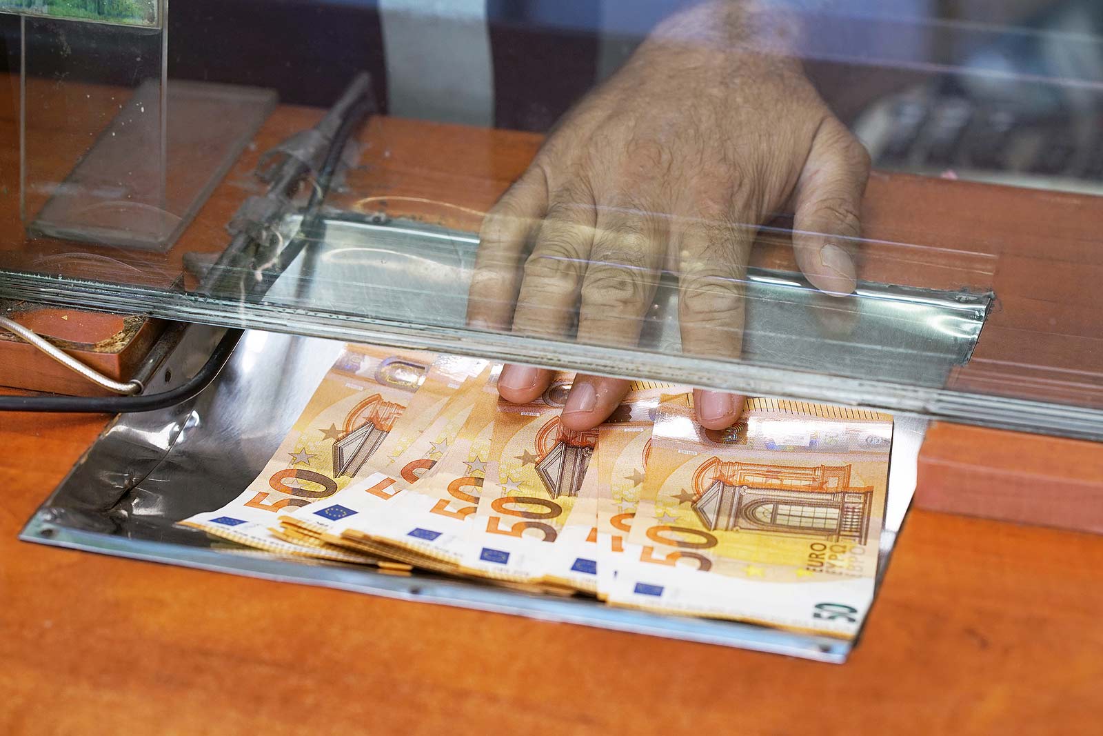 La banca endurece las condiciones de las comisiones, que golpean de lleno a los mayores. Foto: bigstock La banca endurece las condiciones de las comisiones, que golpean de lleno a los mayores. Foto: bigstock