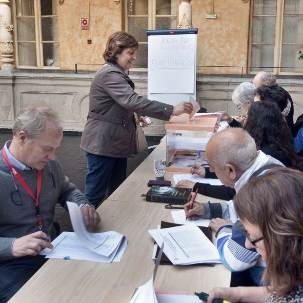 Elecciones 29-N: ¿cuándo sabrás si te toca forma parte de una mesa electoral? (EuropaPress)