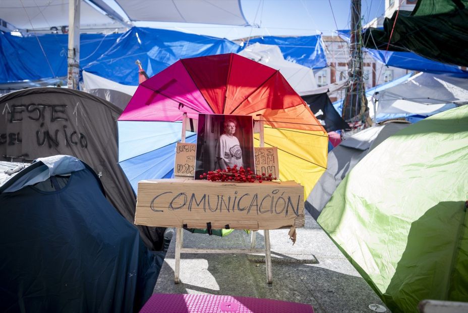 El homenaje a Maricarmen continúa en Sol: "Gracias por hacernos despertar" El homenaje a Maricarmen continúa en Sol: "Gracias por hacernos despertar"