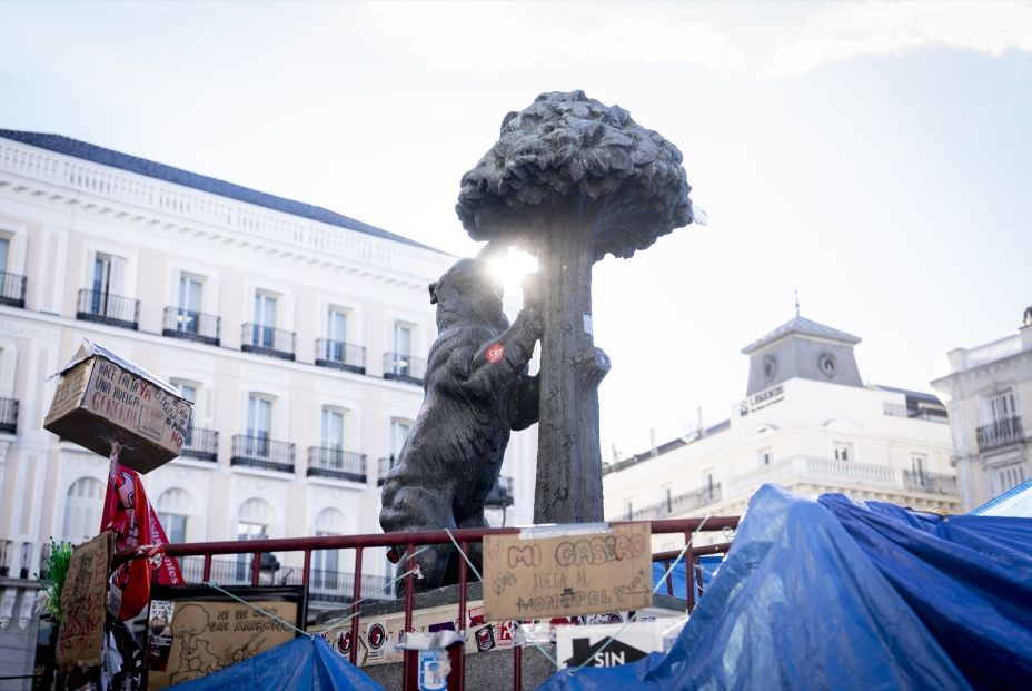 El homenaje a Maricarmen continúa en Sol: "Gracias por hacernos despertar" El homenaje a Maricarmen continúa en Sol: "Gracias por hacernos despertar"