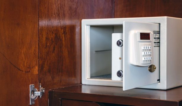 ¿Qué ocurre con una caja de seguridad cuando fallece su titular? (Fuente: BigStock)