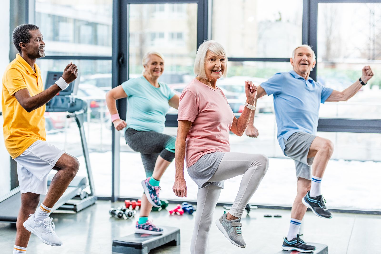 Las mujeres mayores que hacen ejercicio intenso presentan menos riesgo de enfermedad cardiaca o cáncer