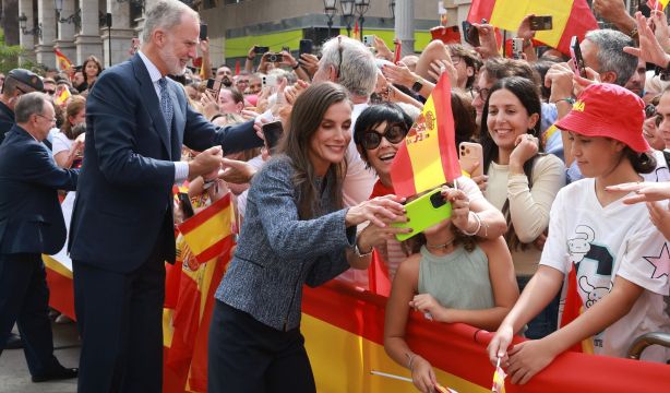 Ceuta se vuelca con los Reyes: "Gracias por venir, majestades"