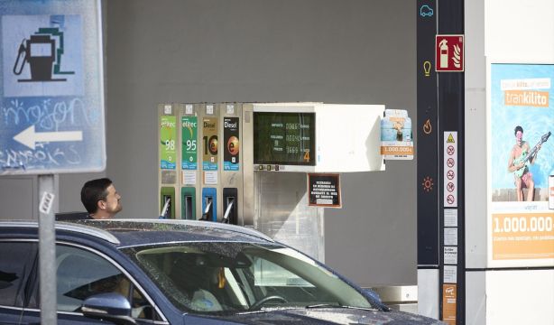 El IPC sube al 4,9% en septiembre: se mantiene la rebaja de 20 céntimos al combustible en noviembre El IPC sube al 4,9% en septiembre: se mantiene la rebaja de 20 céntimos al combustible en noviembre