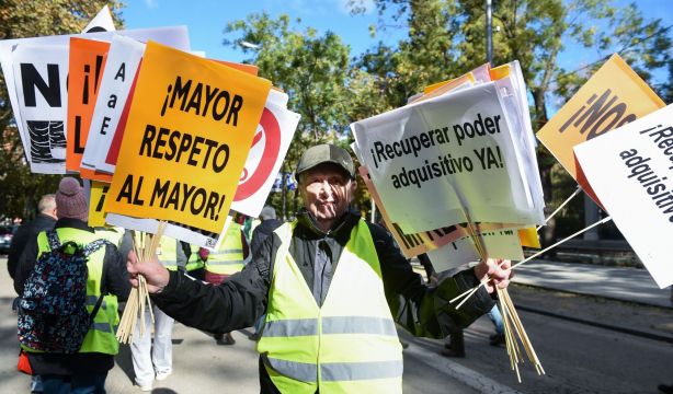 Sánchez aprobará en diciembre la subida de pensiones, que entraría en vigor en enero de 2027