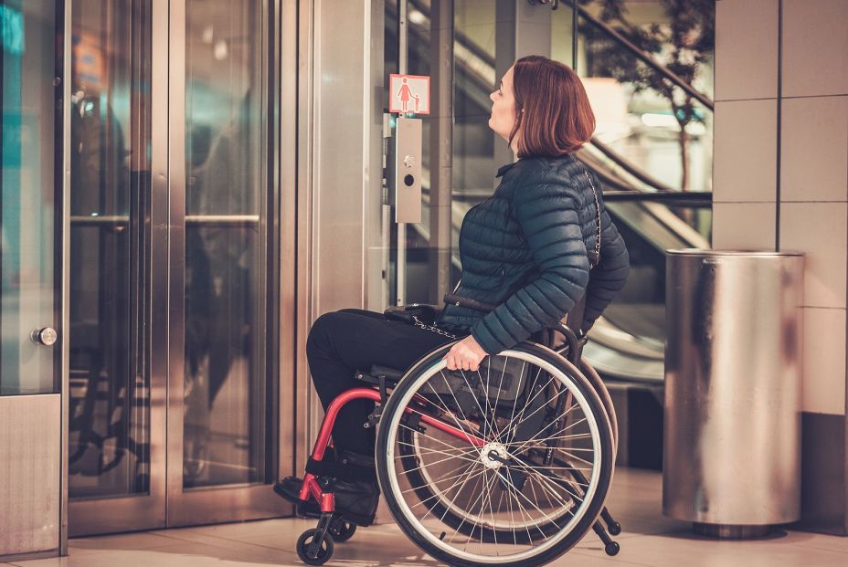 Los mayores de 70 años pueden obligar a su comunidad a instalar un ascensor (BigStock) Los mayores de 70 años pueden obligar a su comunidad a instalar un ascensor (BigStock)
