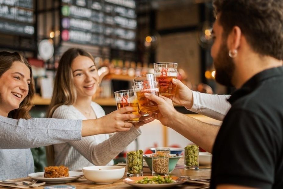 El 81% de los españoles considera el bar como el lugar más importante de interacción humana (EuropaPress) El 81% de los españoles considera el bar como el lugar más importante de interacción humana (EuropaPress)