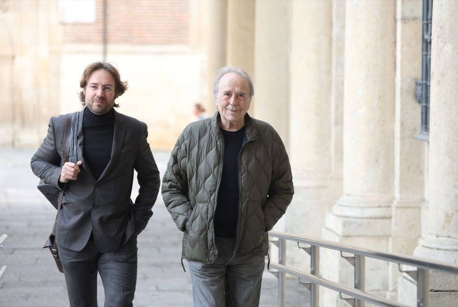 Serrat: "Me he retirado de los escenarios, pero no de vivir"
