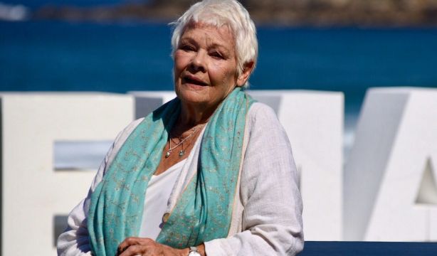 La actriz Judi Dench revela que ya no puede actuar por la pérdida de visión