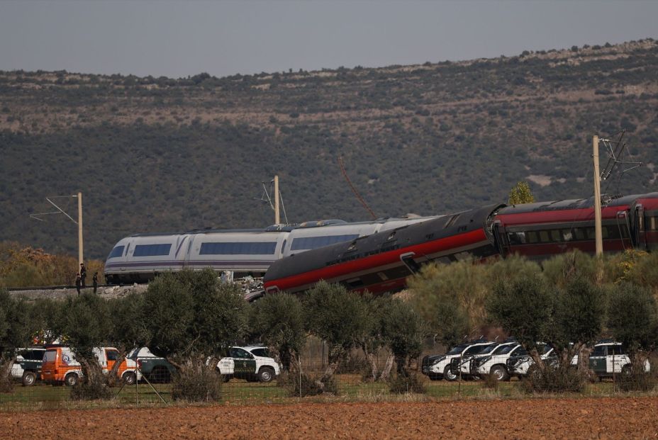 EuropaPress 7874835 agentes servicios emergencias trabajan lugar hechos 28 octubre 2026 urda