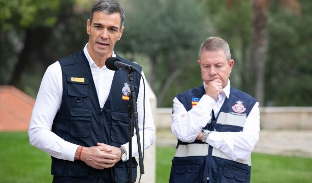 EuropaPress 7876757 presidente gobierno pedro sanchez presidente castilla la mancha emiliano