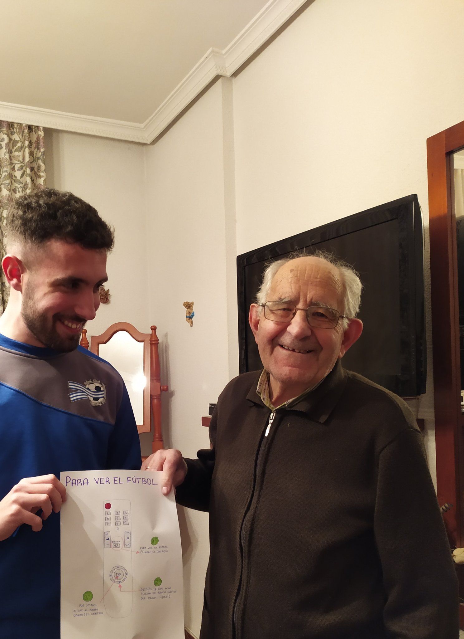 La conmovedora historia detrás del dibujo viral de un nieto a su abuelo para que pueda ver el fútbol