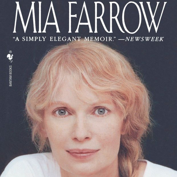 Poratada en inglés de ' Hojas Vivas Memorias' de Mia Farrow