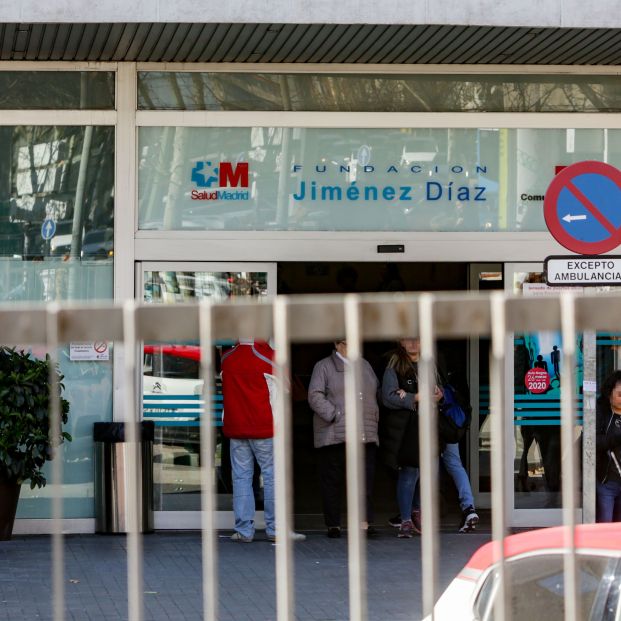 Entrada a la Fundación Jiménez Díaz centro donde acudió ayer el segundo paciente con coronavirus de Madrid