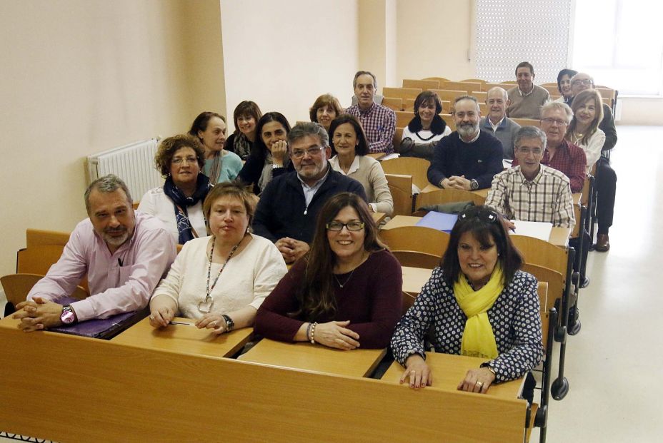 Apuntes sobre los Programas Universitarios de Mayores (PUM)