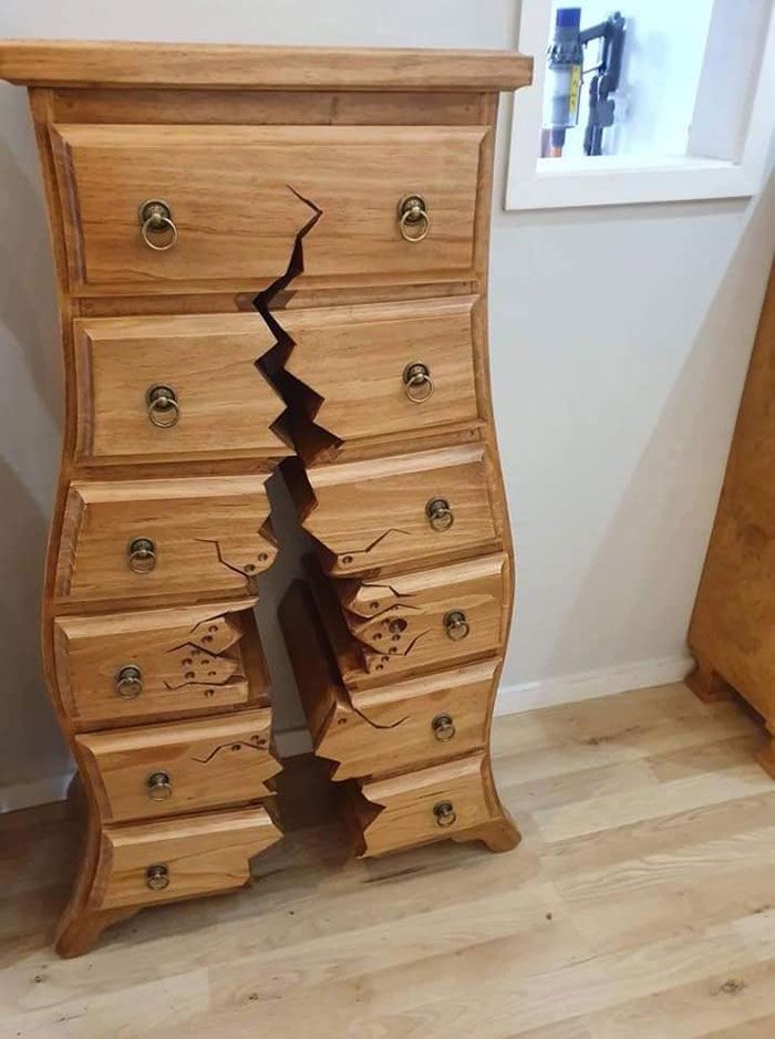 Henk, el carpintero jubilado que crea muebles imposibles