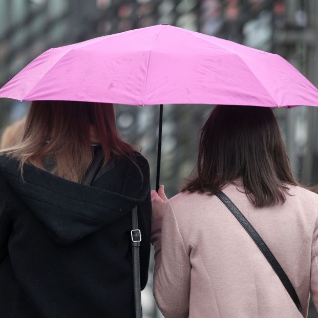 Tiempo: La borrasca Karine activa en toda España avisos por viento, lluvias, olas y nieve