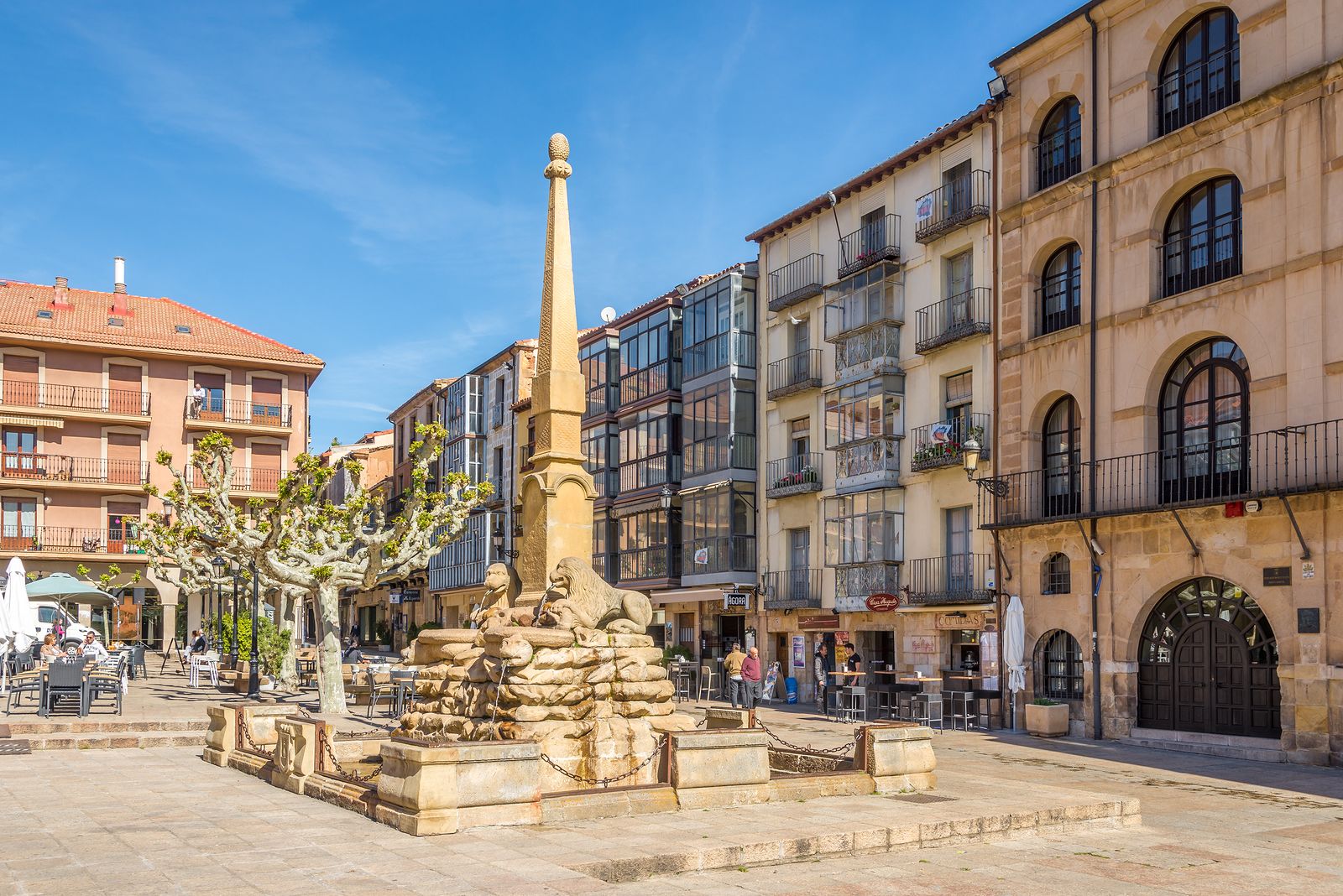 Fuente del León en la Plaza Mayor de Soria