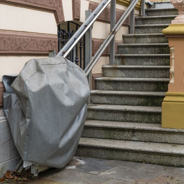 Consejos antes de elegir una silla elevadora para salvar las escaleras de casa