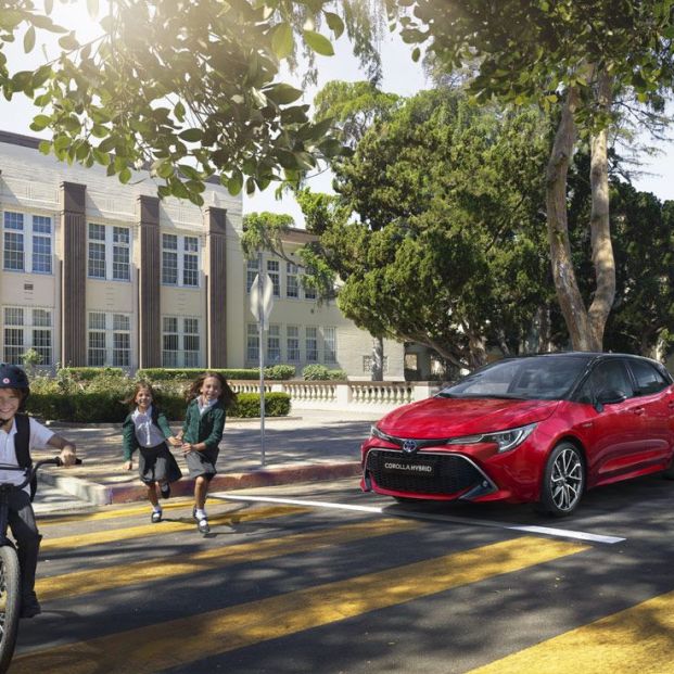 El coche más vendido del mundo, el Toyota Corolla, ahora también en versión híbrida