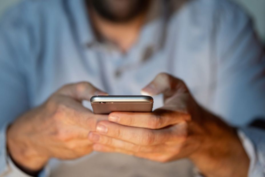 Cómo utilizar el teléfono móvil de un modo racional estos días