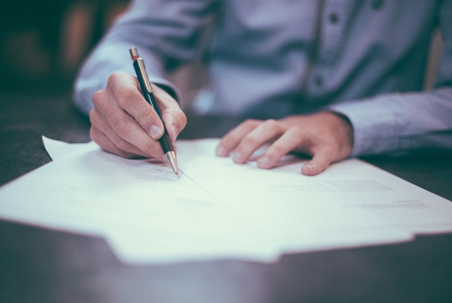 Notarios solo hacen gestiones urgentes como testamentos, poderes y mercantil Notarios solo hacen gestiones urgentes como testamentos, poderes y mercantil