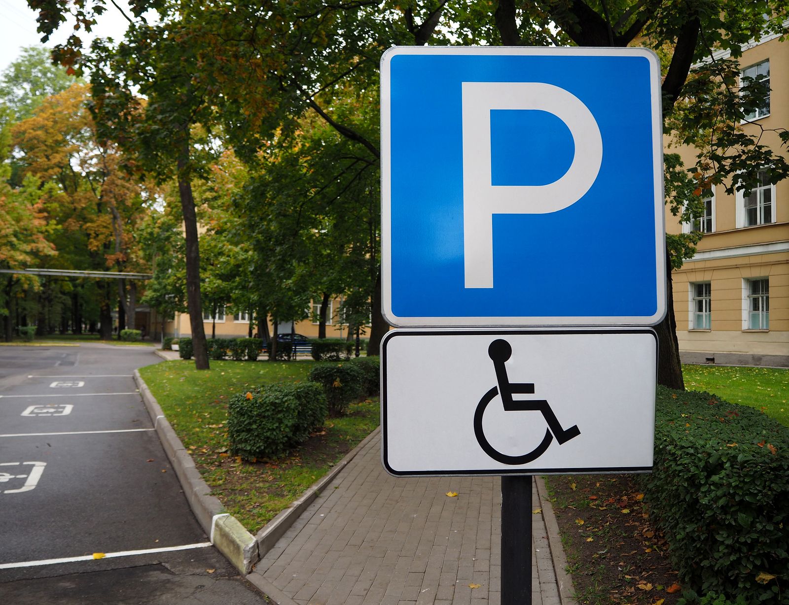 tarjeta de aparcamiento para personas con movilidad reducida