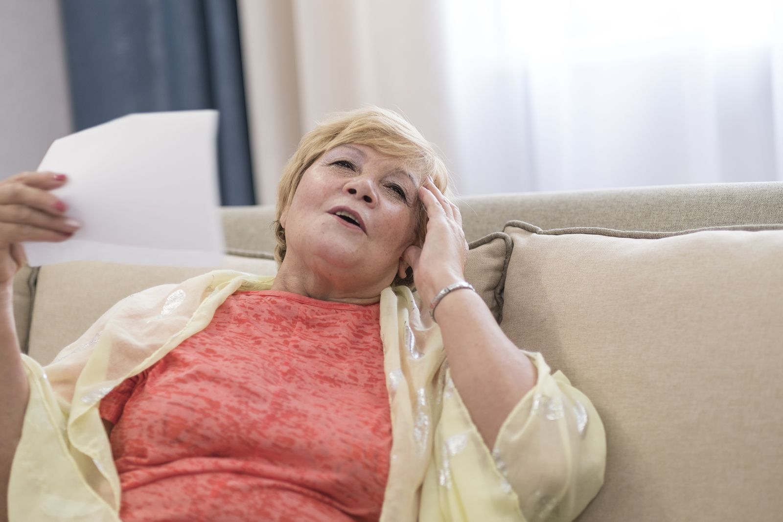 Terapia Hormonal Sustitutiva para combatir los sofocos de la menopausia