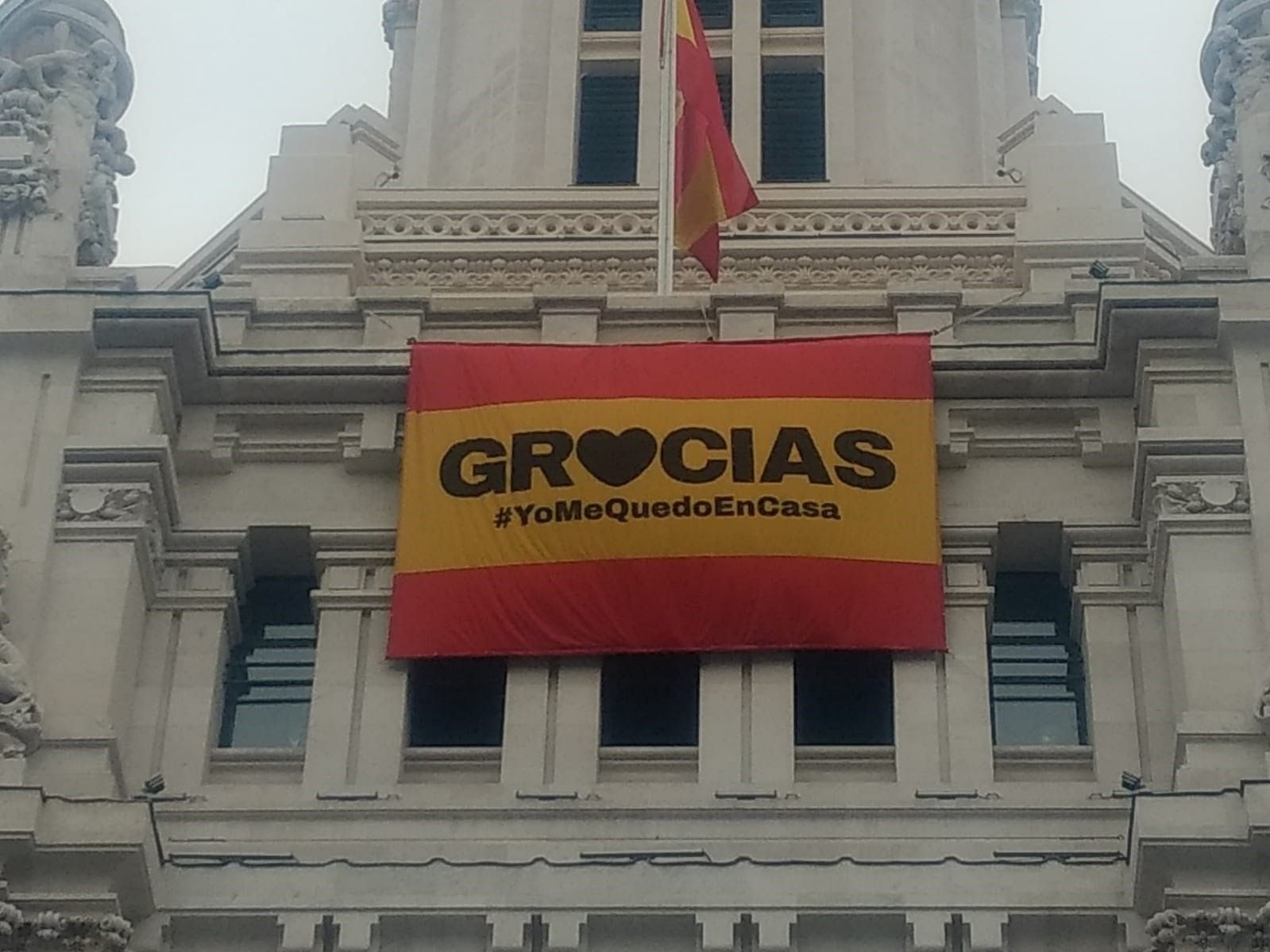 Madrid sale al balcón: la web que canalizará la solidaridad ciudadana frente al coronavirus