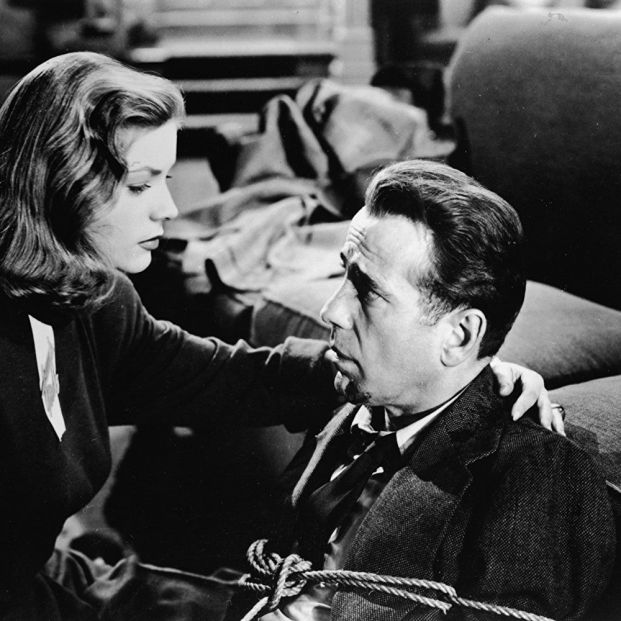 Bacall y Bogart en una escena de 'El Sueño Eterno' (1946) (Warner Bros.)
