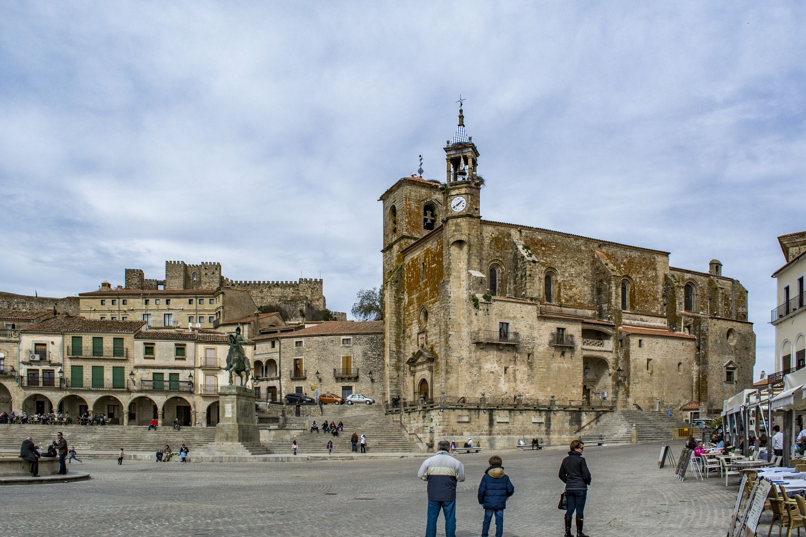 Plazas mayores más bonitas: Trujillo (Bigstock)