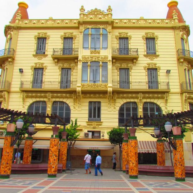 Uno de los edificios modernistas de Melilla, La Reconquista (https://www.flickr.com/photos/twiga_swala/7124594619)