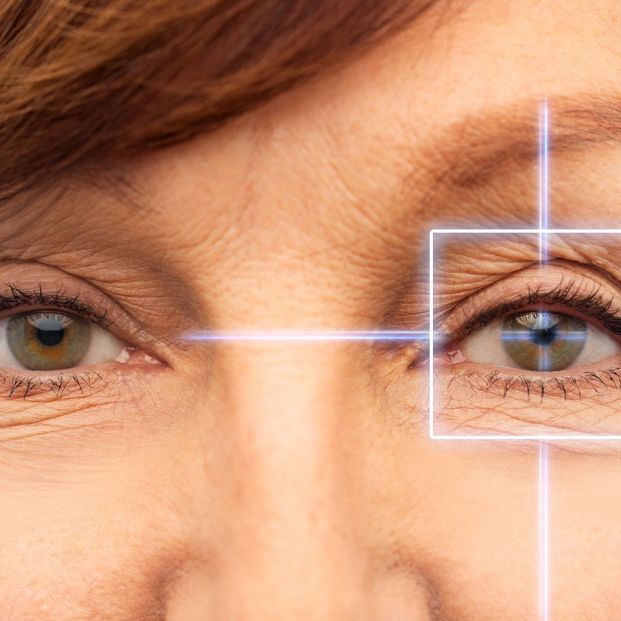 ¿Es recomendable la cirugía láser ocular en personas mayores?