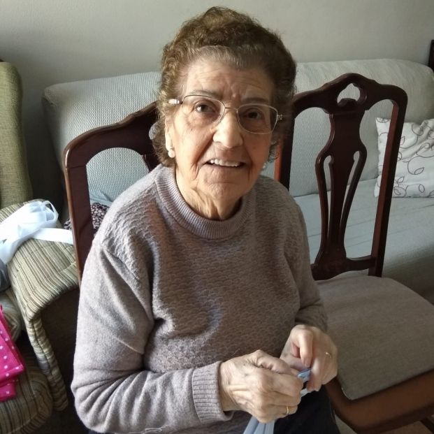 Margarita, la mujer que a sus 84 años cose mascarillas para dárselas a los sanitarios