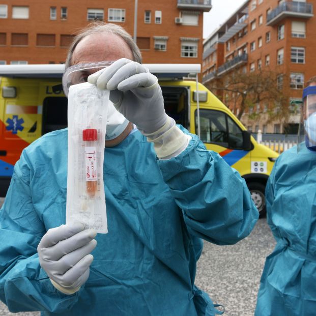 Enfermeros con prueba de coronavirus. Foto: EuropaPress