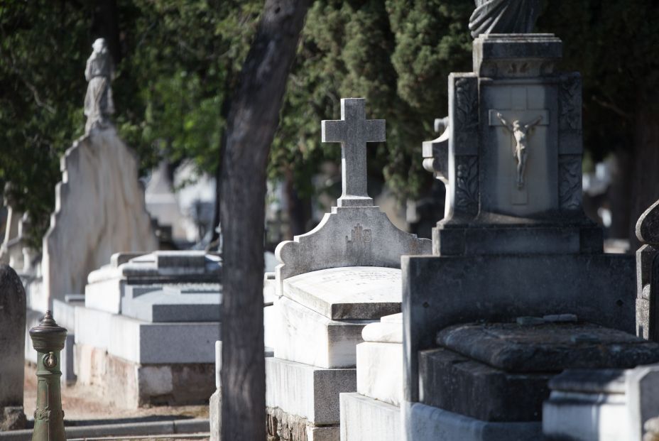 Garzón denuncia que algunas funerarias han subido los precios hasta 2.000 euros en plena pandemia Garzón denuncia que algunas funerarias han subido los precios hasta 2.000 euros en plena pandemia