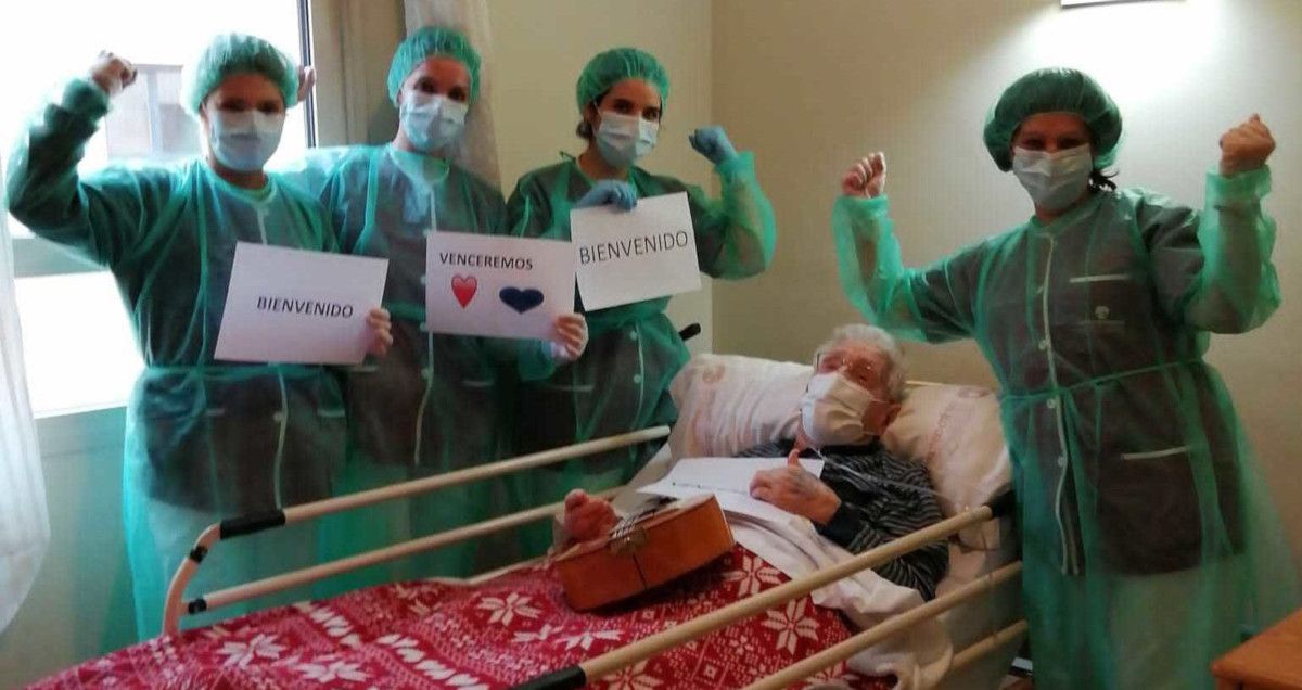 Paciente de 98 años dado de alta en el Hospital Virgen del Rocío