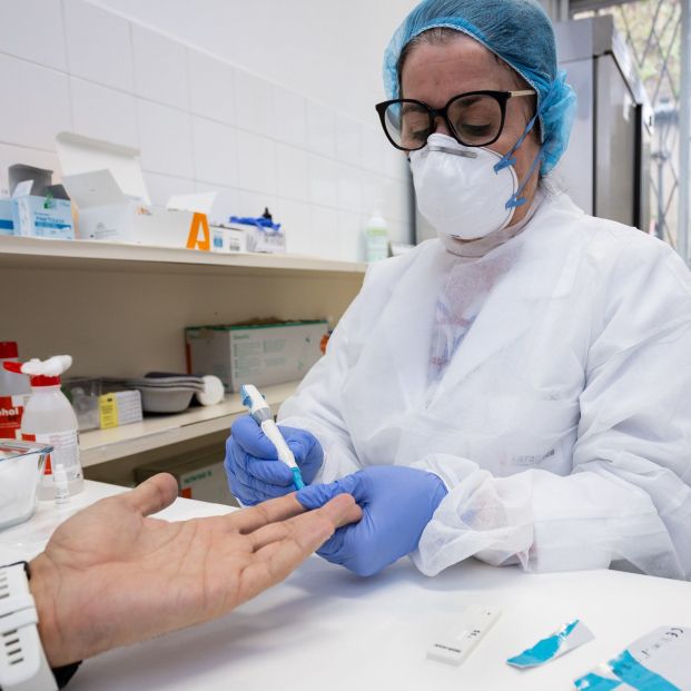 Coronavirus: Sanidad recomienda ahora hacer el test a servicios esenciales y personas vulnerables